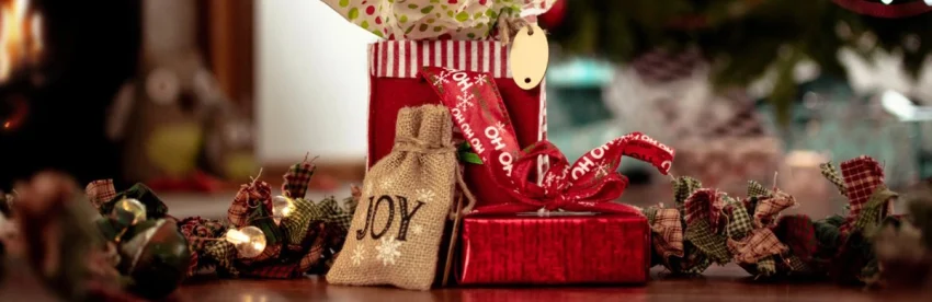 Small Christmas stocking stuffer gift ideas for coffee lovers under ten dollars